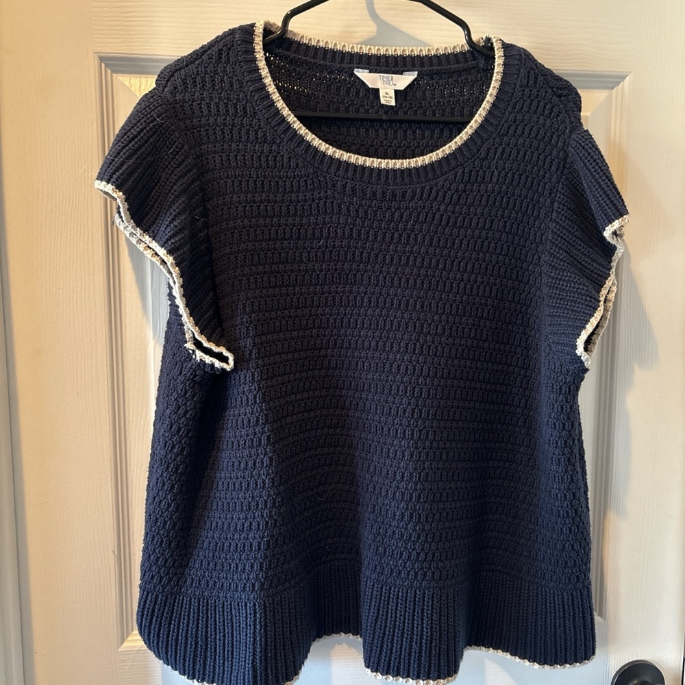 Time and Tru Navy Sweater with Cream Accents